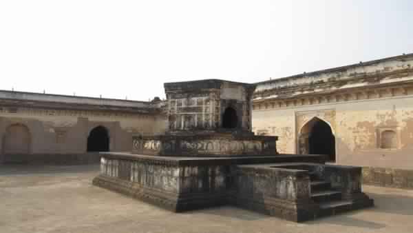 story of death anniversary of bajirao peshwa who never lost war