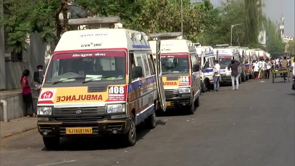 COVID patients Ambulances in long queues at Ahmedabad Civil Hospital, 60 more added COVID patients Ambulances in long queues at Ahmedabad Civil Hospital, 60 more added