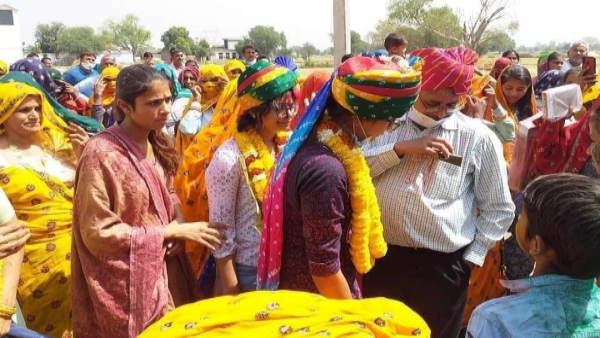  अनामिका मीणा व अंजलि मीणा आईएएस