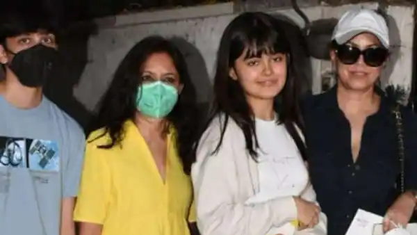  अरियाना की खूबसूरती की जमकर हो रही है तारीफ