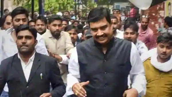 सांसद ने कहा- मुख्‍तार को नैनी जेल स्‍थानांनतरित न क‍िया जाए