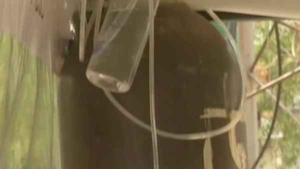 जावेद खान ने गहने बेच कर ऑटो में लगवाया ऑक्‍जीजन सिलेंडर 