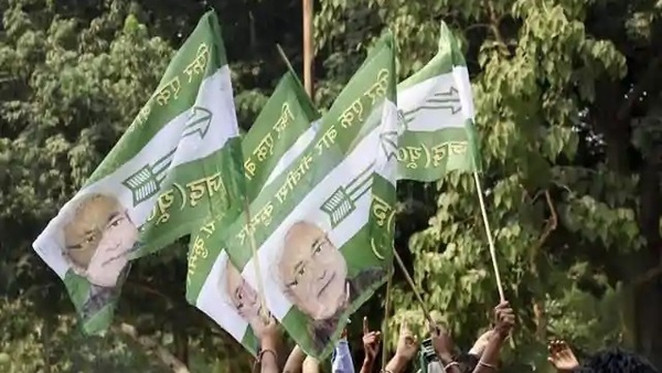 क्या मंदाकिनी भी चुनाव लड़ेंगी ?