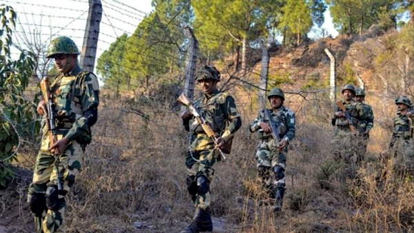 Bangladeshi smugglers attacked BSF patrolling team officials protested against BGB Bangladeshi smugglers attacked BSF patrolling team officials protested against BGB