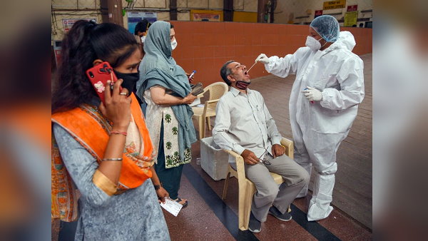 shortage of oxygen-beds in Madhya Pradesh, patients lost their lives at homes due to lack of hospitals