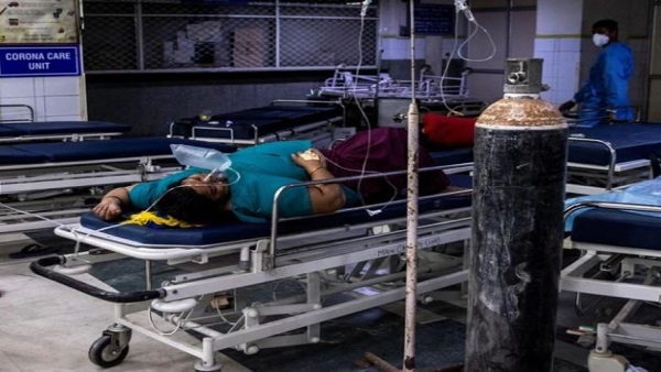 दिल्ली के कई अस्पतालों में ICU कोविड बेड्स की कमी दिल्ली के कई अस्पतालों में ICU कोविड बेड्स की कमी