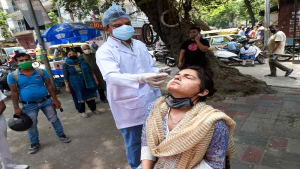 'देसी' कोरोना वायरस ढा रहा है कहर