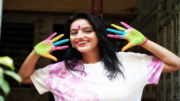 होली पर फोटो की शेयर