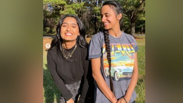 गाने की वीडियो हुई वायरल गाने की वीडियो हुई वायरल