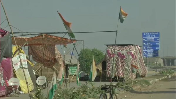 Haryana Farmers protesting in Palwal against Farm Laws, KMP-KGP blocked 