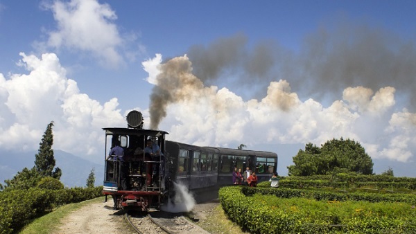 ये है ट्रेन का टाइमिंग और किराया 