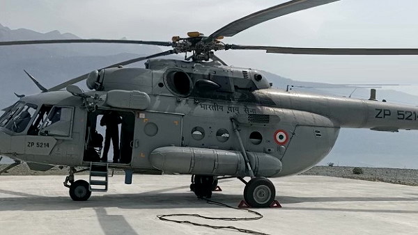 watch video: India Air Force helicopter fire fighting operations in Uttarakhand jungle watch video: India Air Force helicopter fire fighting operations in Uttarakhand jungle