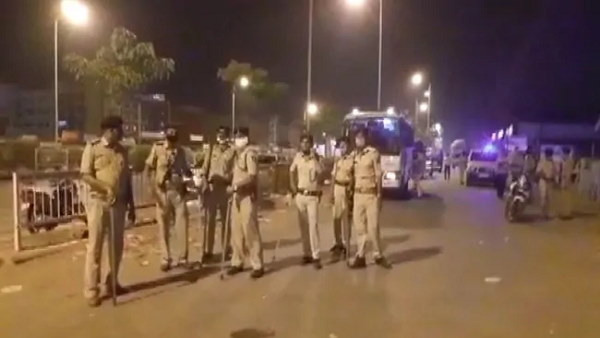 covid-19 gujarat lockdown: High court directs govt to take decision on weekend curfew & lockdown covid-19 gujarat lockdown: High court directs govt to take decision on weekend curfew & lockdown