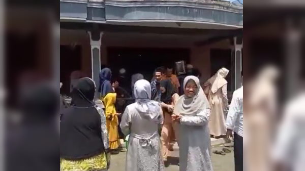 ऐसे हुआ गलती का एहसास ऐसे हुआ गलती का एहसास