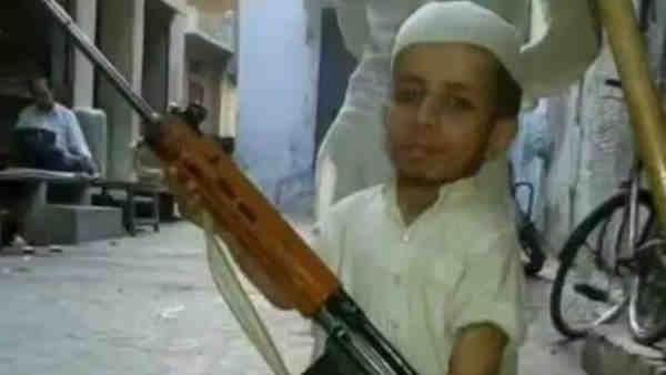 आम लोगों के लिए प्रतिबंधित है इंसास राइफल