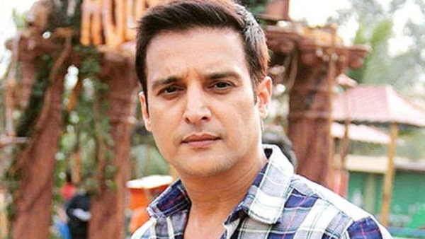 निर्देशक ई निवास के खिलाफ भी केस दर्ज