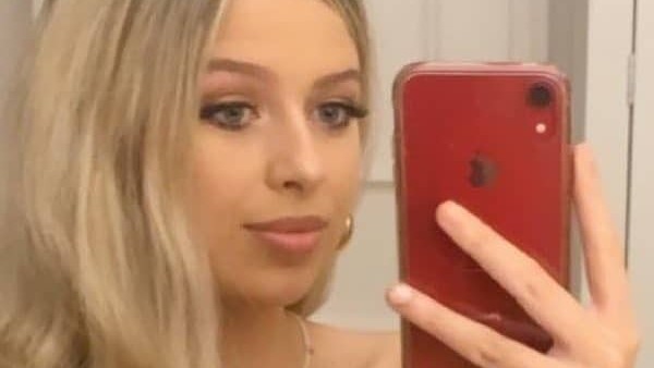 लंदन में रहती हैं आलिया कपूर