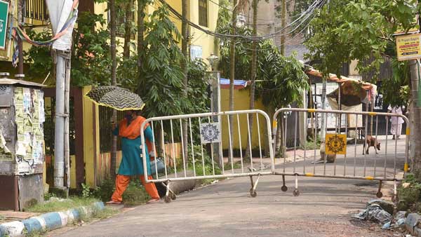 Lockdown Returns: रायपुर बना कंटेनमेंट जोन, 9 अप्रैल से लागू होगा 10 दिनों का लॉकडाउन Lockdown Returns: रायपुर बना कंटेनमेंट जोन, 9 अप्रैल से लागू होगा 10 दिनों का लॉकडाउन