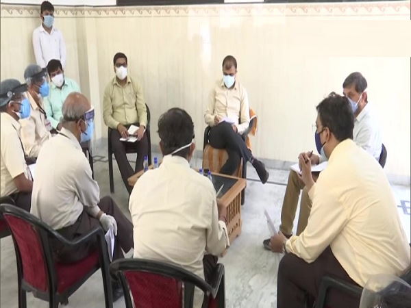 Lucknow Haj House to be setup as covid hospital with beds, ventilators and oxygen generation plants Lucknow Haj House to be setup as covid hospital with beds, ventilators and oxygen generation plants