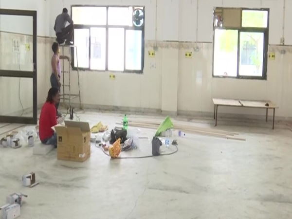 Lucknow Haj House to be setup as covid hospital with beds, ventilators and oxygen generation plants Lucknow Haj House to be setup as covid hospital with beds, ventilators and oxygen generation plants