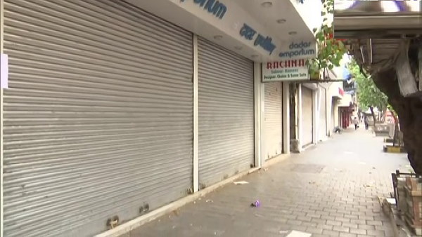 Maharashtra lockdown : Roads deserted and shops closed, Mumbai Marine Drive listened also due to covid 19 ​lockdown