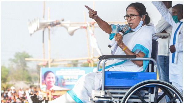 'दीदी ने कहा कि BJP की रैली में भीड़ पैसे के लिए जुटती है'