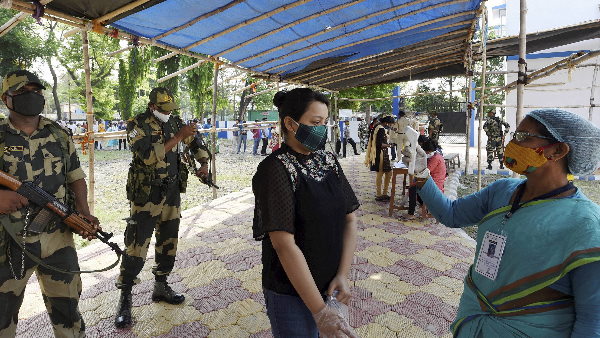 कपड़े का मास्क लगभग 40 प्रतिशत प्रभावी होता है