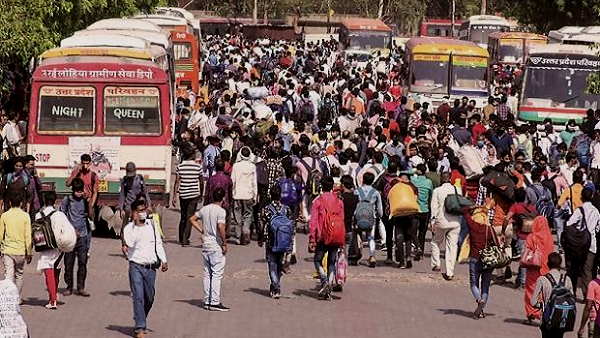 Migrant workers at Delhi border: UP CM Yogi sent buses to bring 1 lakh people to their native places Migrant workers at Delhi border: UP CM Yogi sent buses to bring 1 lakh people to their native places