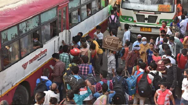 Migrant workers at Delhi border: UP CM Yogi sent buses to bring 1 lakh people to their native places Migrant workers at Delhi border: UP CM Yogi sent buses to bring 1 lakh people to their native places