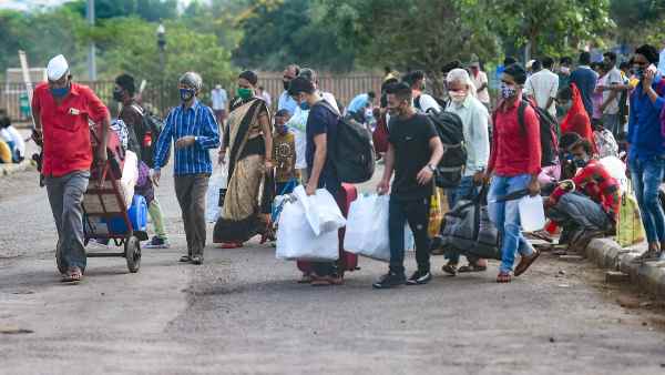 पैनिक बुकिंग ना करें- रेलवे पैनिक बुकिंग ना करें- रेलवे