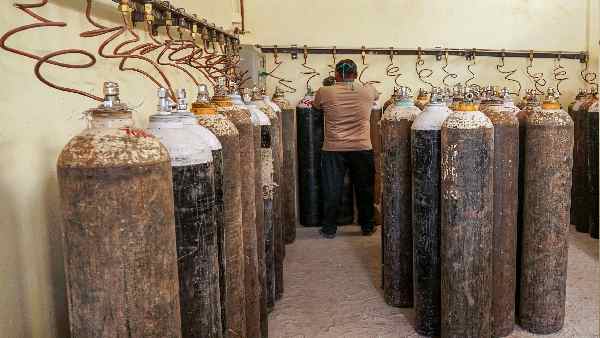 मेडिकल ऑक्सीजन की सप्लाई नियंत्रित करने की कभी जरूरत नहीं पड़ी