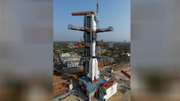 सैटेलाइट से रात में तस्वीरें