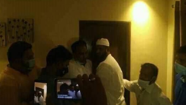 हिंसा के बाद मौजमस्ती