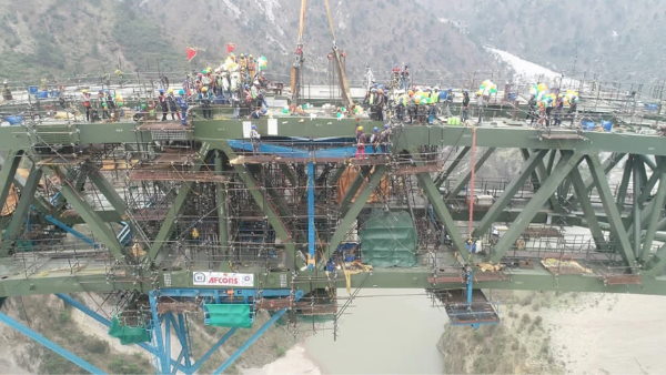 इस पुल पर 100 किमी. की रफ्तार से ट्रेन दौड़ सकेगी