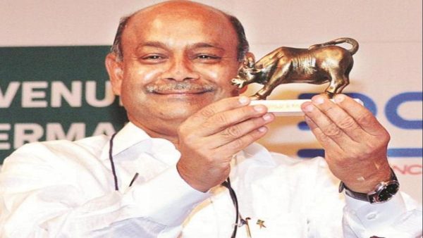 दो दशक से भी कम समय में चमके दामानी दो दशक से भी कम समय में चमके दामानी