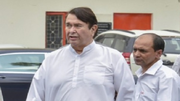 रणधीर कपूर ने गलती से की पोस्ट? रणधीर कपूर ने गलती से की पोस्ट?