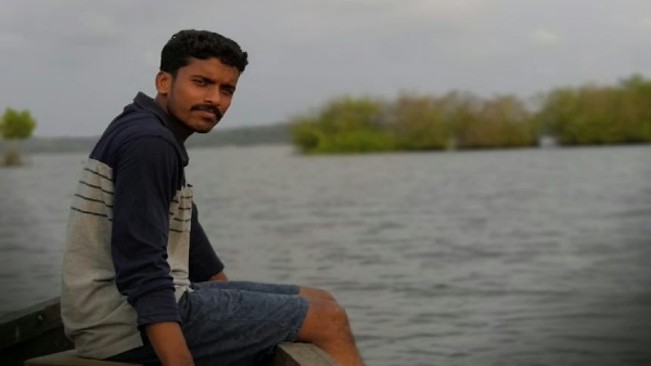 पिता टेलर और मां मनरेगा मजदूर पिता टेलर और मां मनरेगा मजदूर