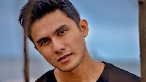 ऋत्विक भौमिक भी नहीं बच पाए