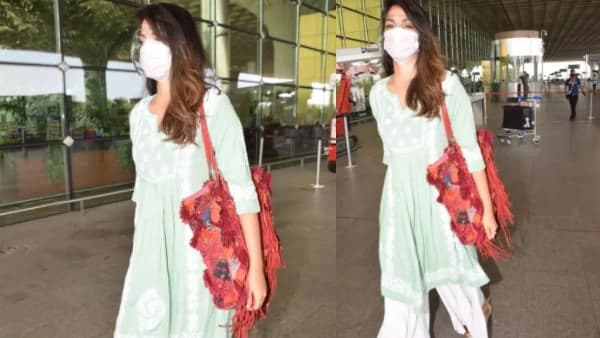 सूट में दिख रही थीं क्यूट सूट में दिख रही थीं क्यूट