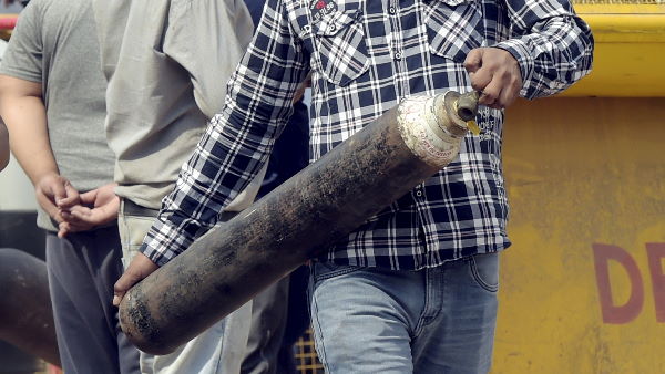ऑक्सीजन लेकर रांची से आए गाजियाबाद ऑक्सीजन लेकर रांची से आए गाजियाबाद