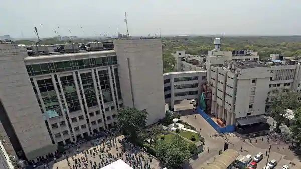 Delhi Sir Ganga Ram Hospital Chairman On 25 covid patients, says- Didnt let anyone die without O2 Delhi Sir Ganga Ram Hospital Chairman On 25 covid patients, says- Didnt let anyone die without O2