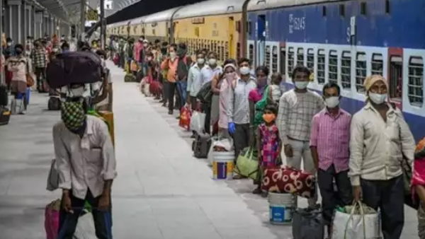 ट्रेनों की कोई कमी नहीं होगी: सुनीत शर्मा