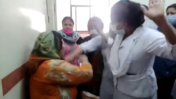 पाकिस्तान में ईसाइयों से अत्याचार पाकिस्तान में ईसाइयों से अत्याचार