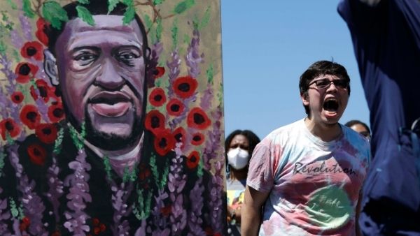 दोषी साबित हुआ पुलिसकर्मी दोषी साबित हुआ पुलिसकर्मी