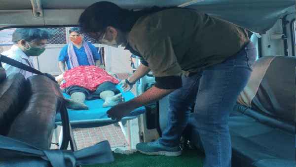 पीपीई किट नहीं होती तो भी नहीं मानती हार पीपीई किट नहीं होती तो भी नहीं मानती हार