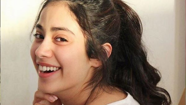 कोरोना में ही रिलीज हुई थी जाह्नवी की रूही