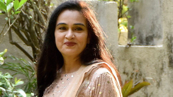 मैं तब जानती थी नहीं थी मां होने का मतलब मैं तब जानती थी नहीं थी मां होने का मतलब