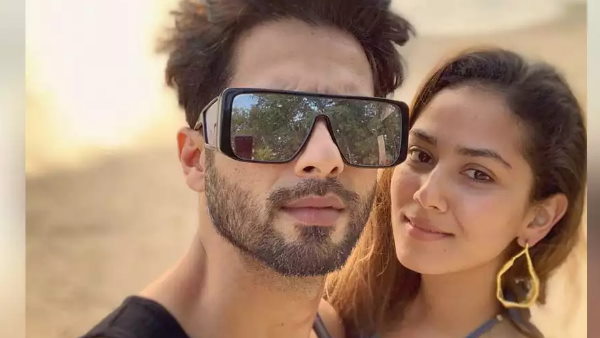 बाग में मीरा का वर्कआउट