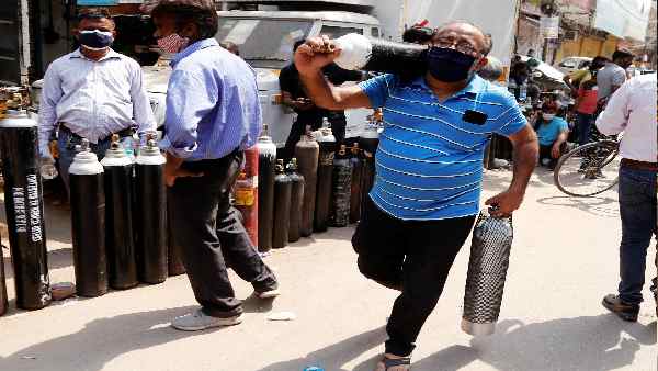 कोरोना मरीजों को मेडिकल ऑक्सीजन की जरूरत क्यों पड़ती है?