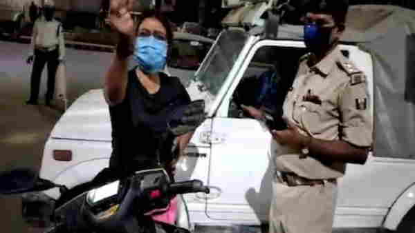 मीडियाकर्मियों पर भी निकाला गुस्सा